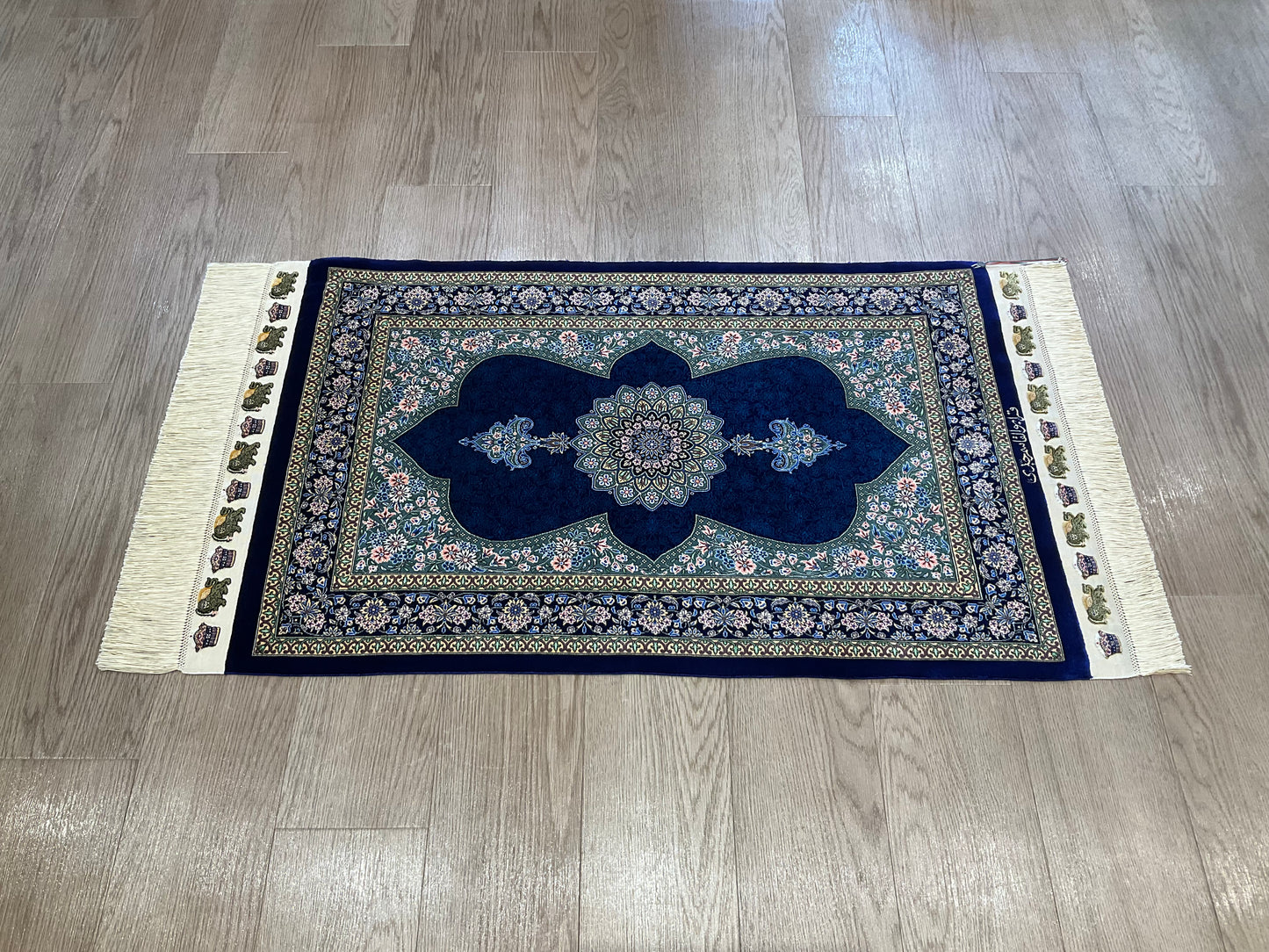 クム ジェッディ工房 92cm x 62cm PS2152