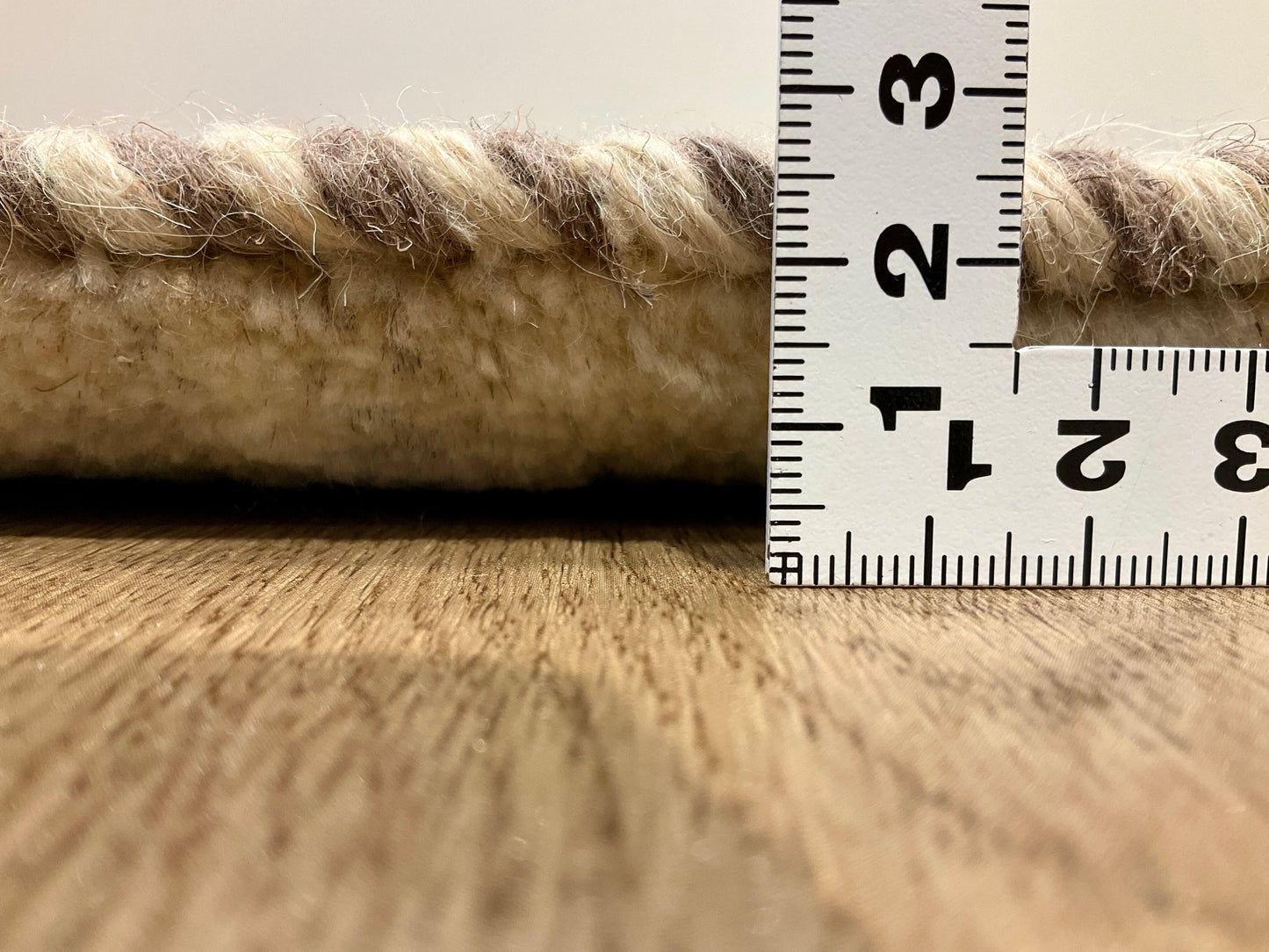 ギャッベ 40cm x 37cm T2027