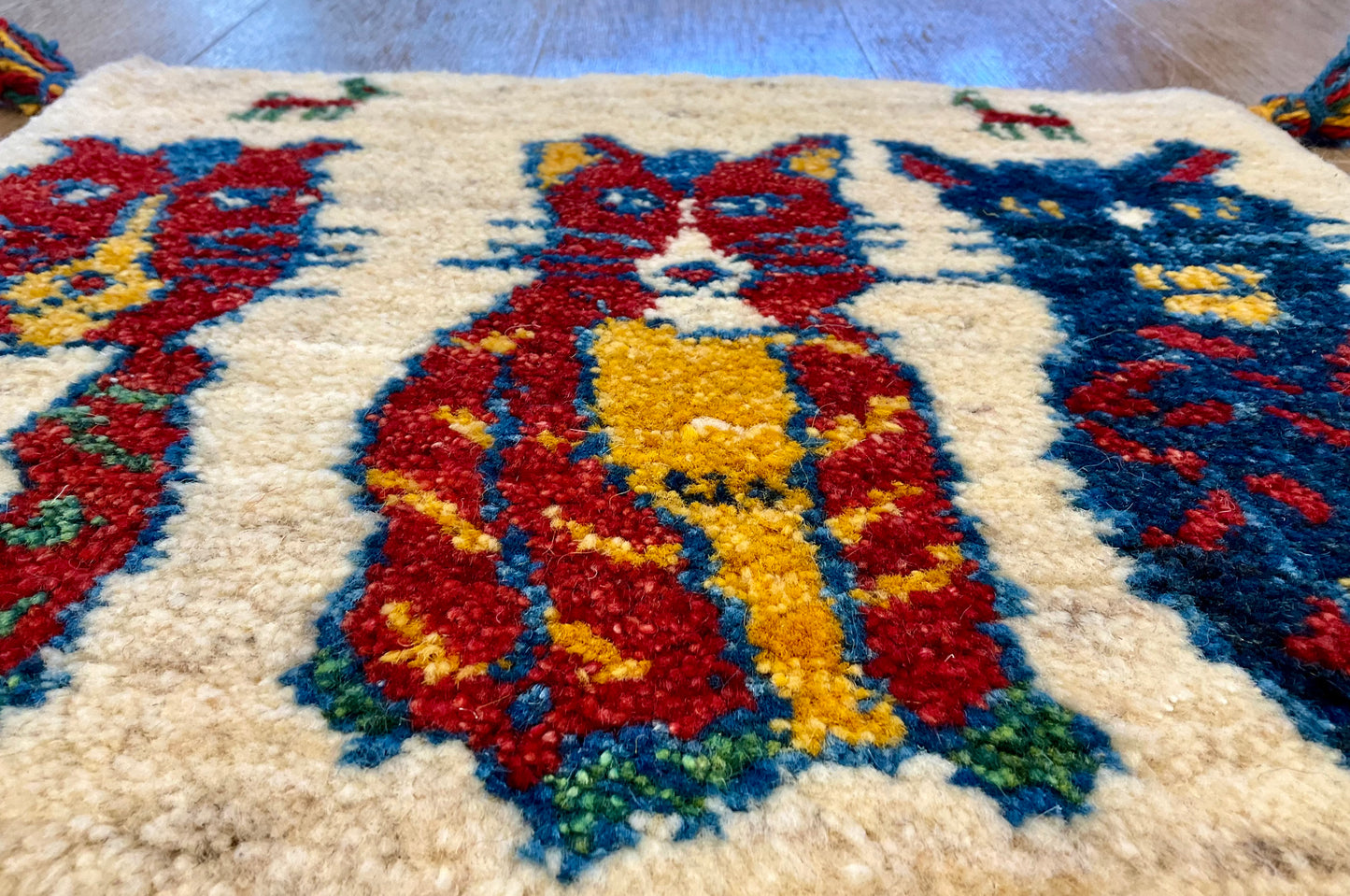 ギャッベ 44cm x 37cm T9061