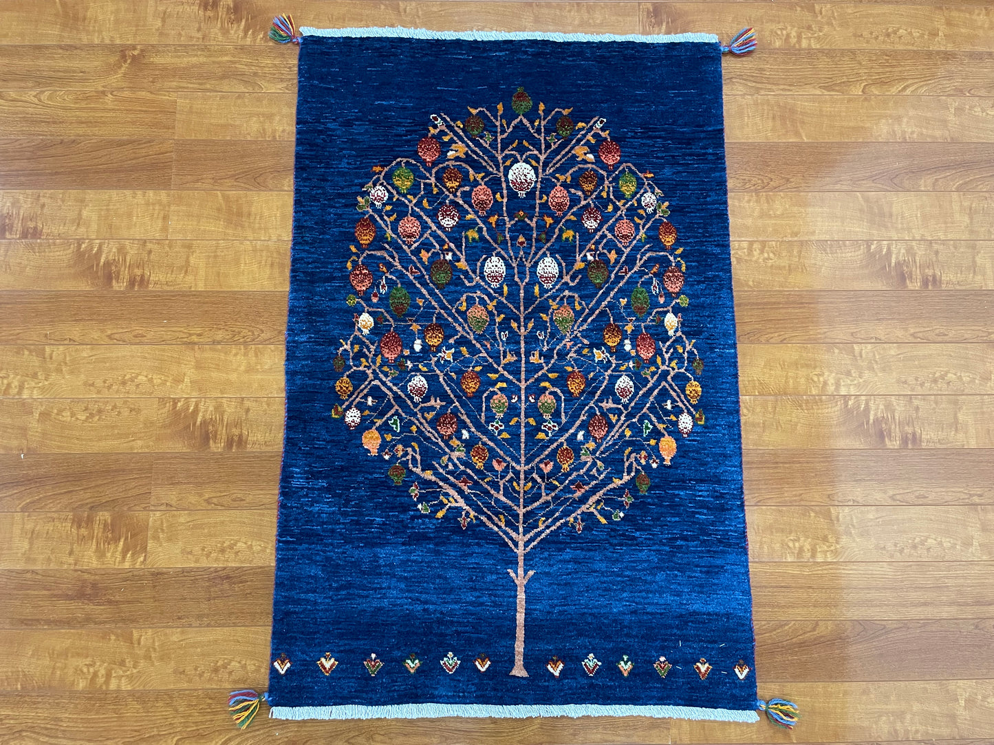 【オンライン限定】カシュクリギャッベ 128cm x 84cm RJ7685