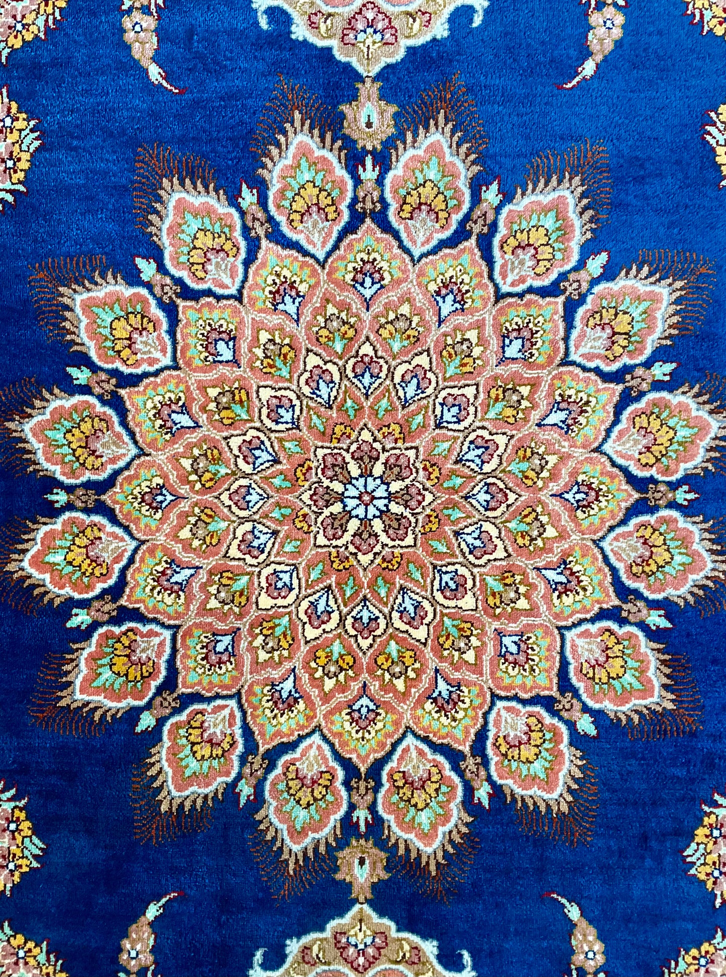 クム アフマディ工房 120cm x 75cm NT10625