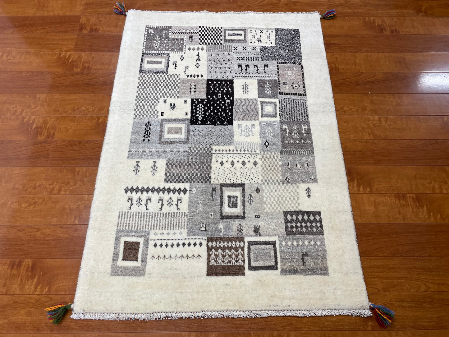 【オンライン限定】カシュクリギャッベ 118cm x 82cm RJ7848