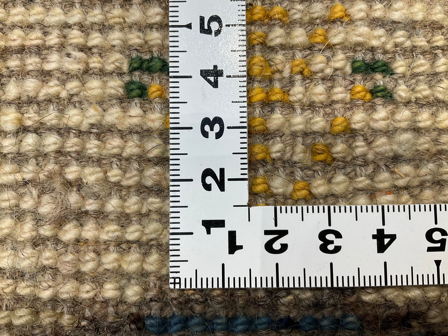 ギャッベ 56cm x 42cm NN18089