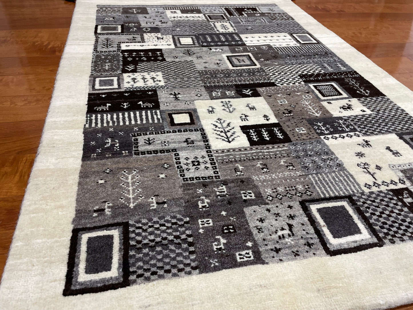 【オンライン限定】カシュクリギャッベ 125cm x 85cm RJ12460