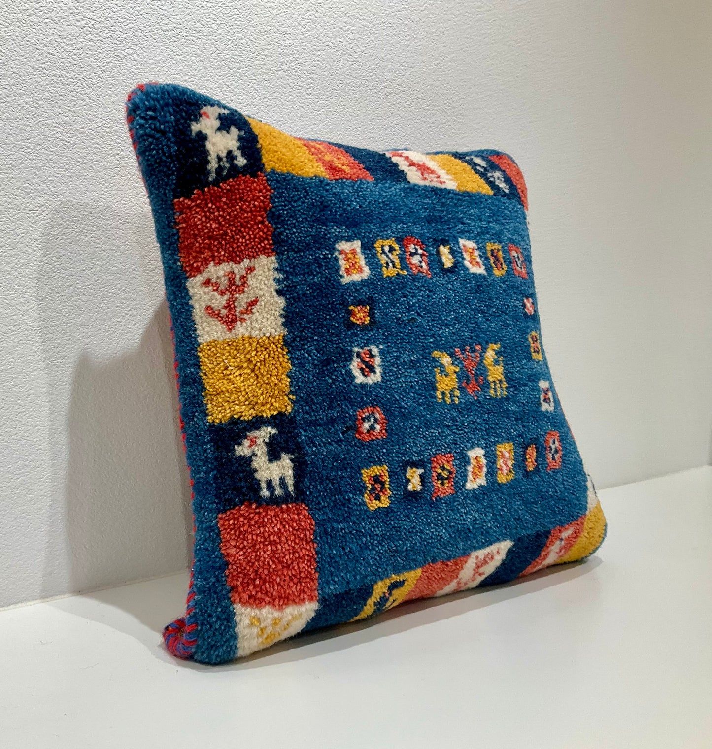 ギャッベクッション 39cm x 38cm AJ14824