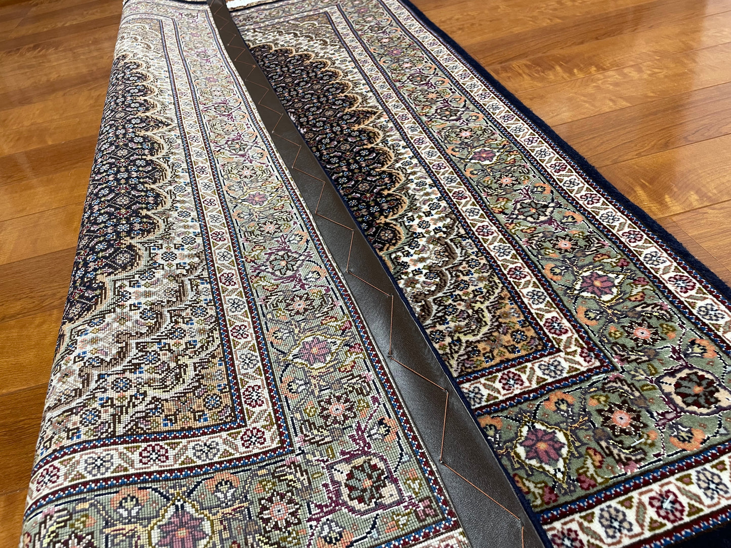 【オンライン限定】タブリーズ 125cm x 82cm PS5286