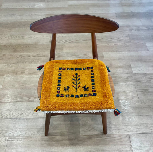 ギャッベ 43cm x 42cm Z713