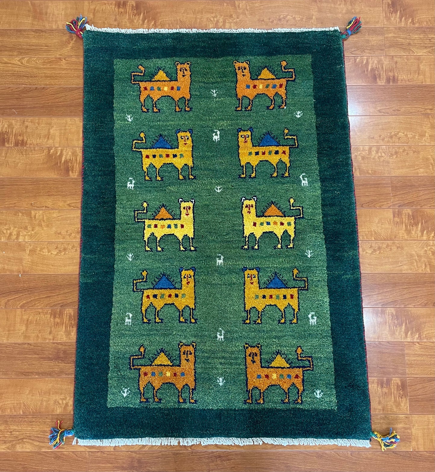 【オンライン限定】ギャッベ 128cm x 86cm RJ3526