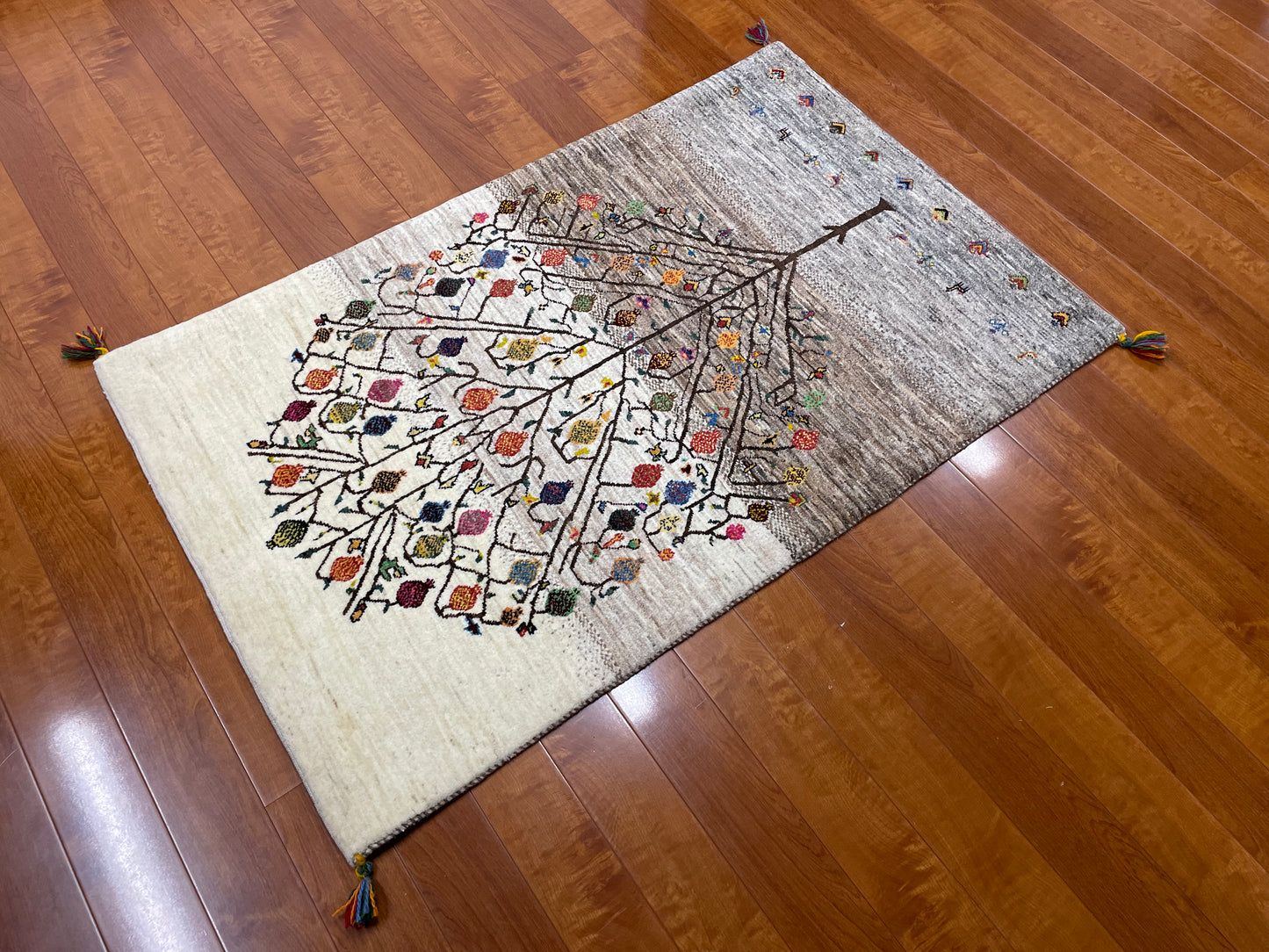 【オンライン限定】カシュクリギャッベ 134cm x 85cm RJ13672