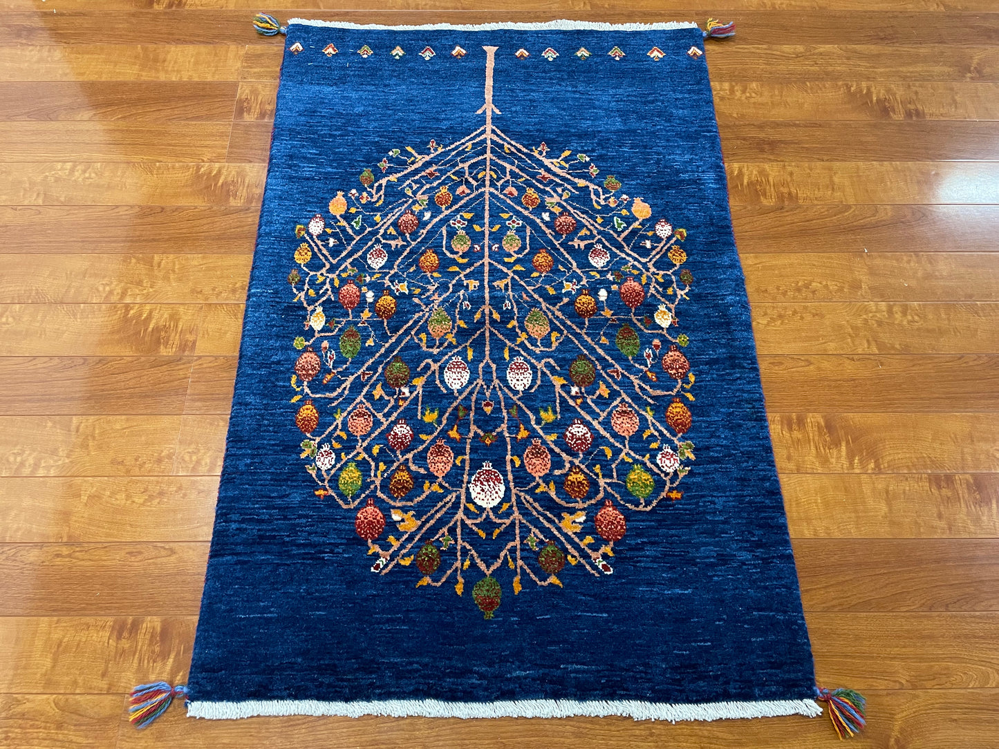 【オンライン限定】カシュクリギャッベ 128cm x 84cm RJ7685