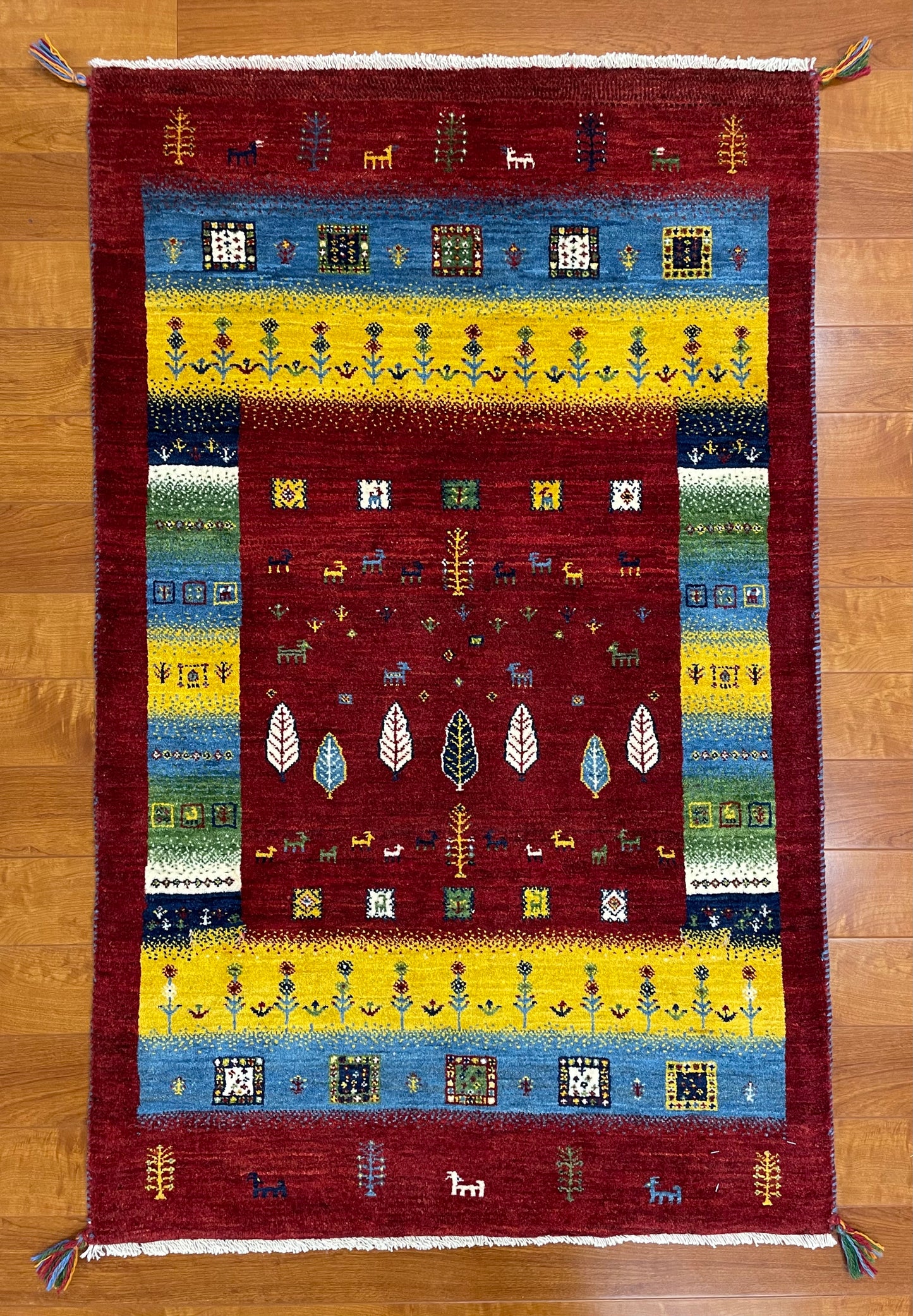 【オンライン限定】カシュクリギャッベ 135cm x 84cm RJ13345