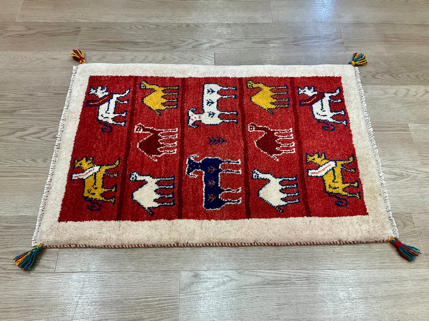 ギャッベ 90cm x 64cm RJ12053
