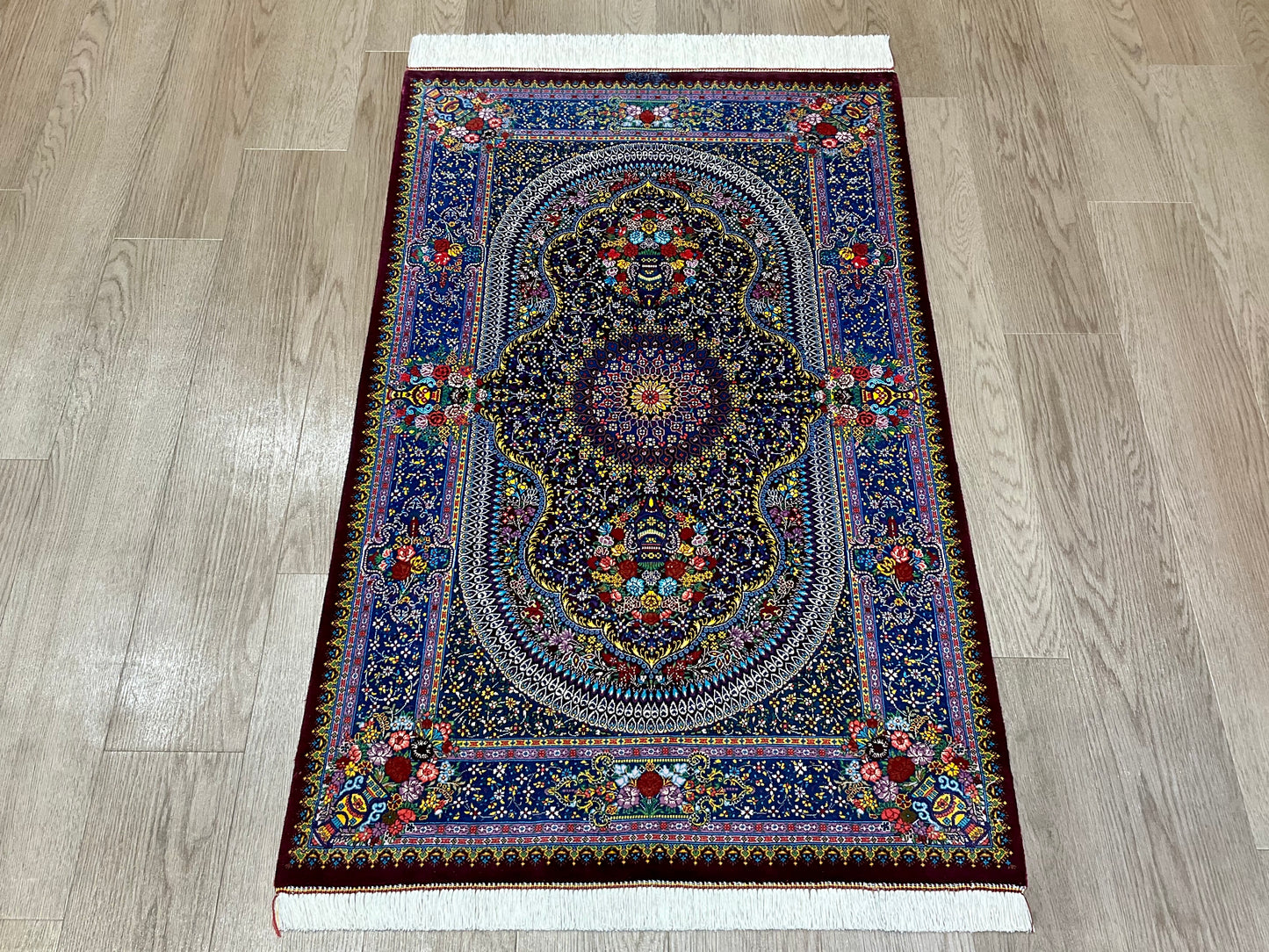 クム サフィザーデ工房 122m x 77cm PS647