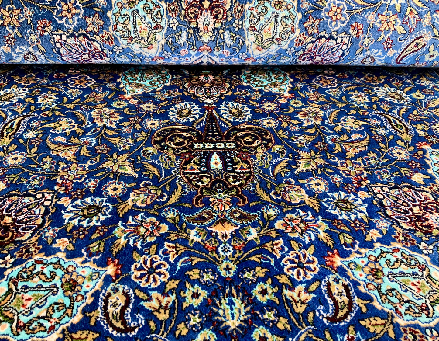 ペルシャンシルク 120cm x 80cm PS10167