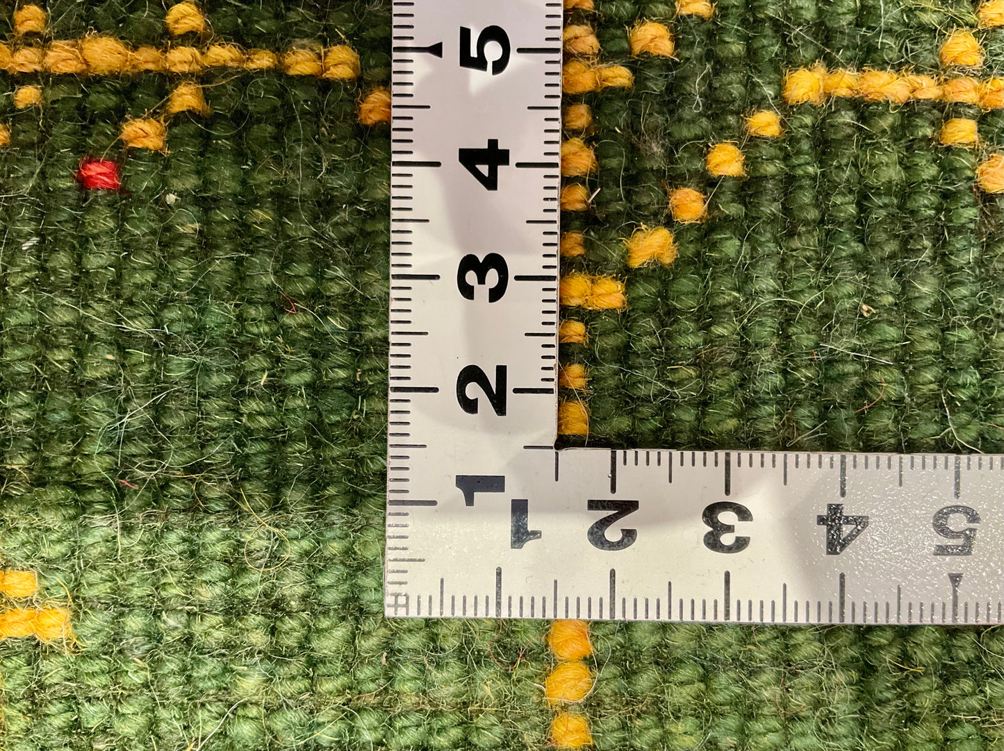 ギャッベ 40cm x 37cm Z921