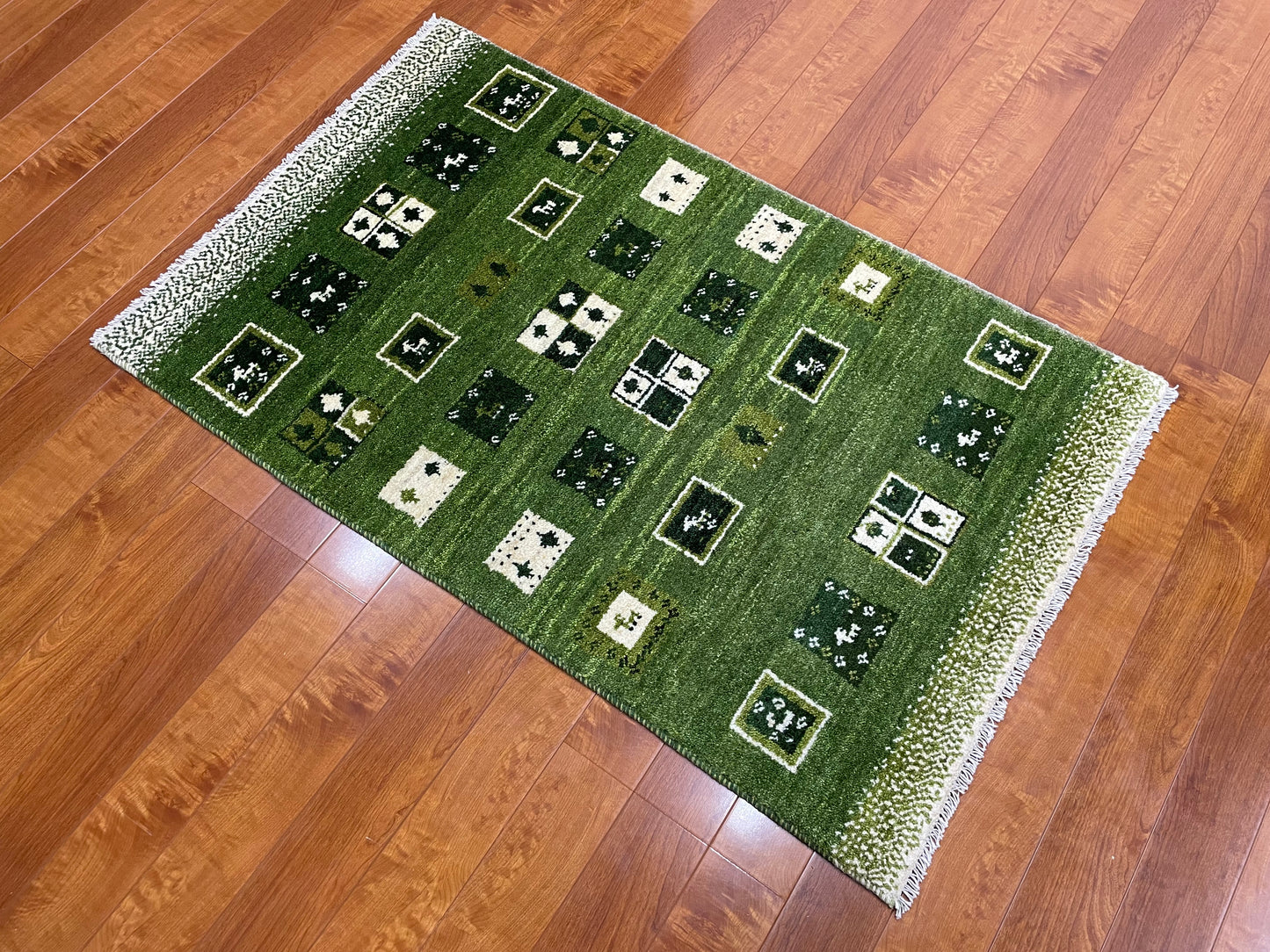 【オンライン限定】ギャッベ アマレバフト 127cm x 78cm BT10230