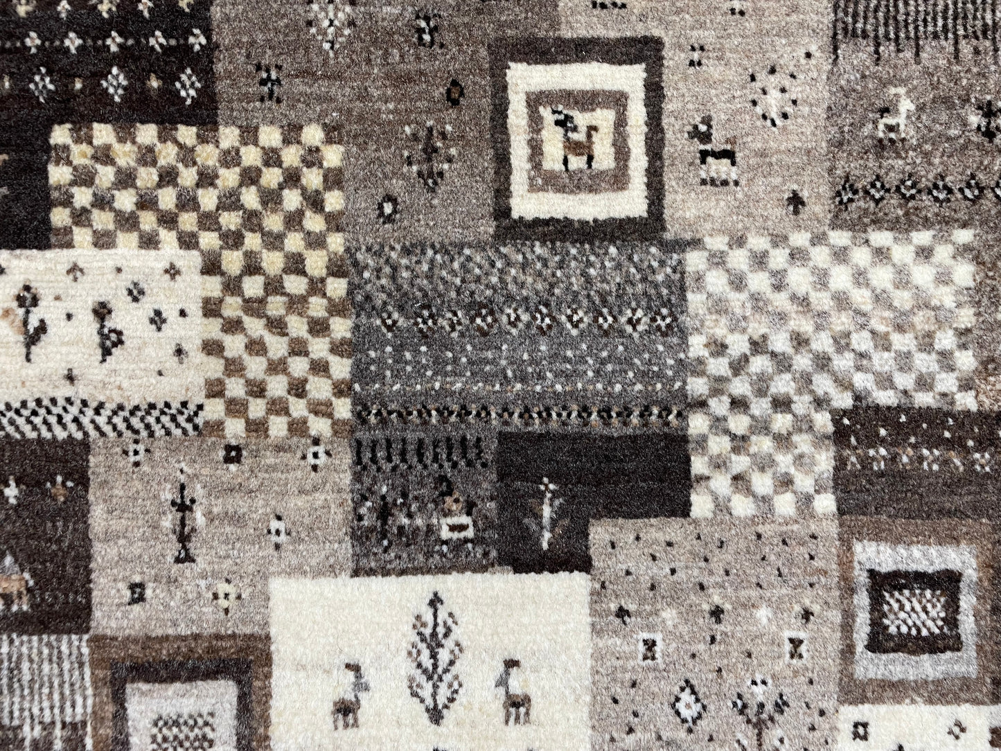 【オンライン限定】カシュクリギャッベ 130cm x 90cm RD8760
