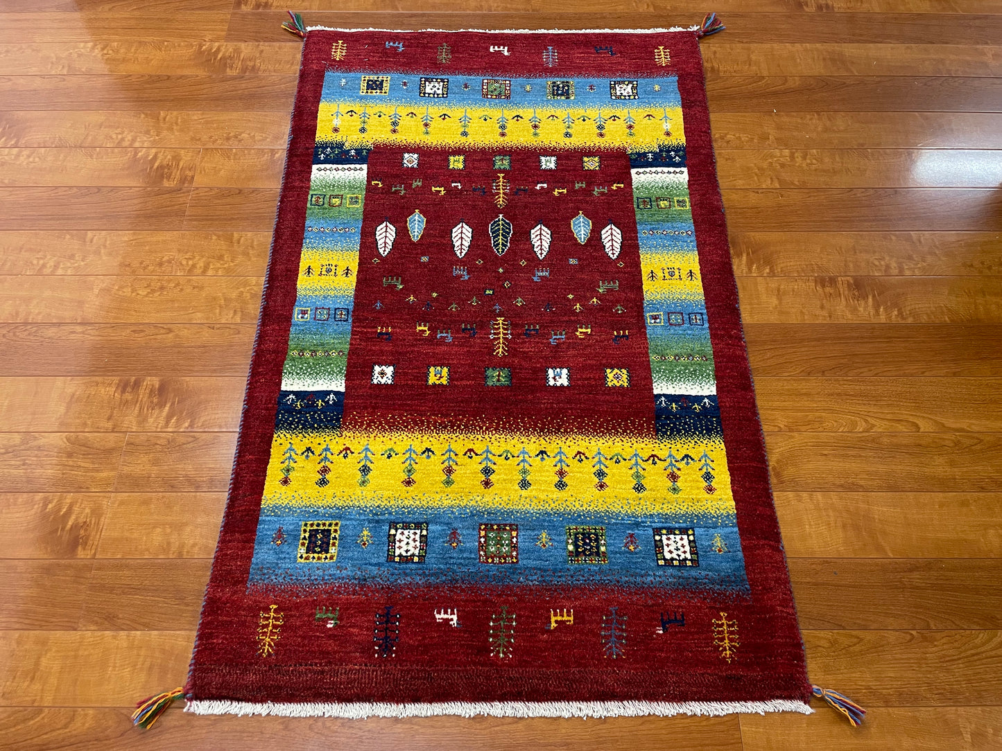 【オンライン限定】カシュクリギャッベ 135cm x 84cm RJ13345