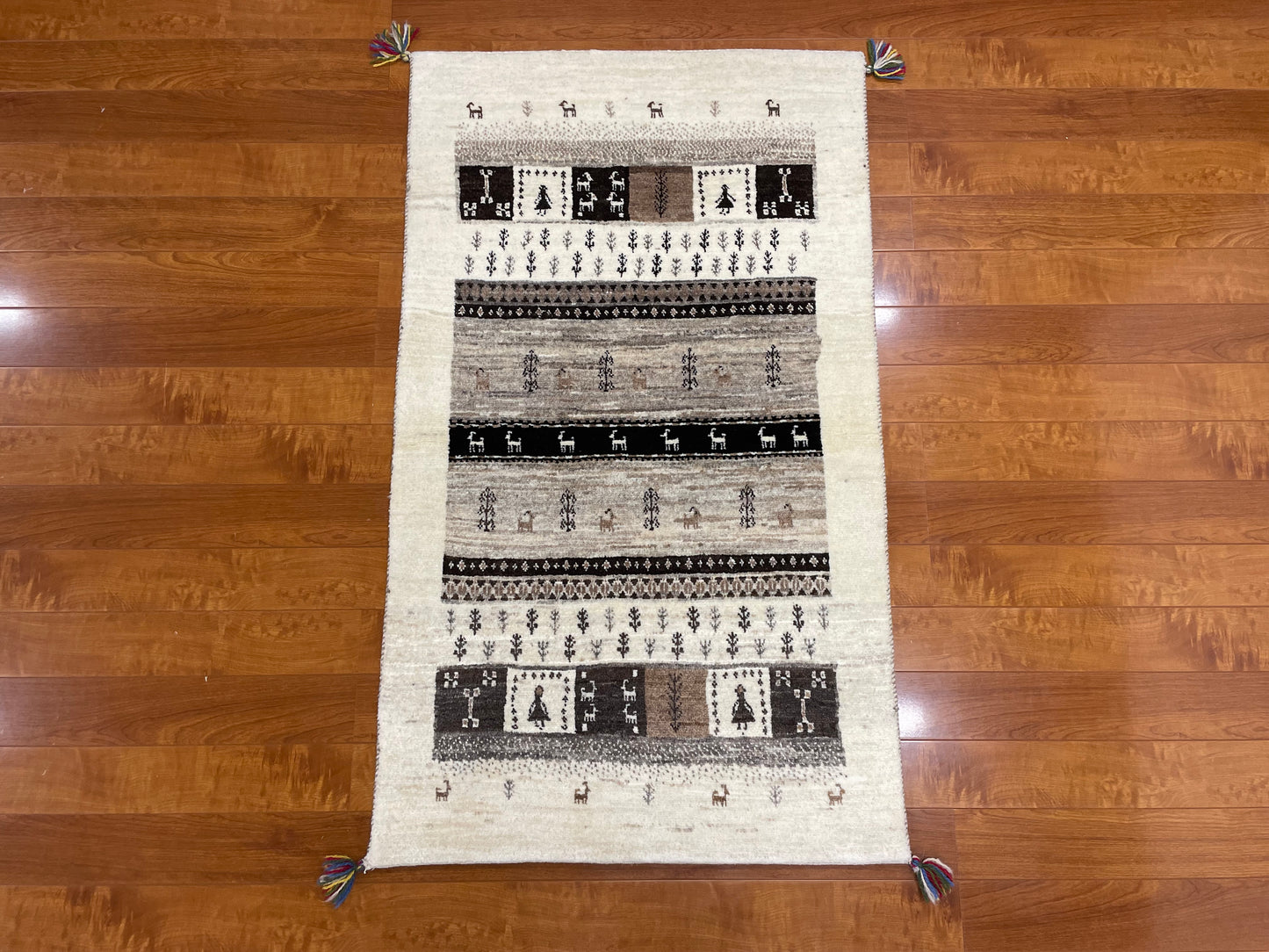 【オンライン限定】カシュクリギャッベ 136cm x 80cm RJ518