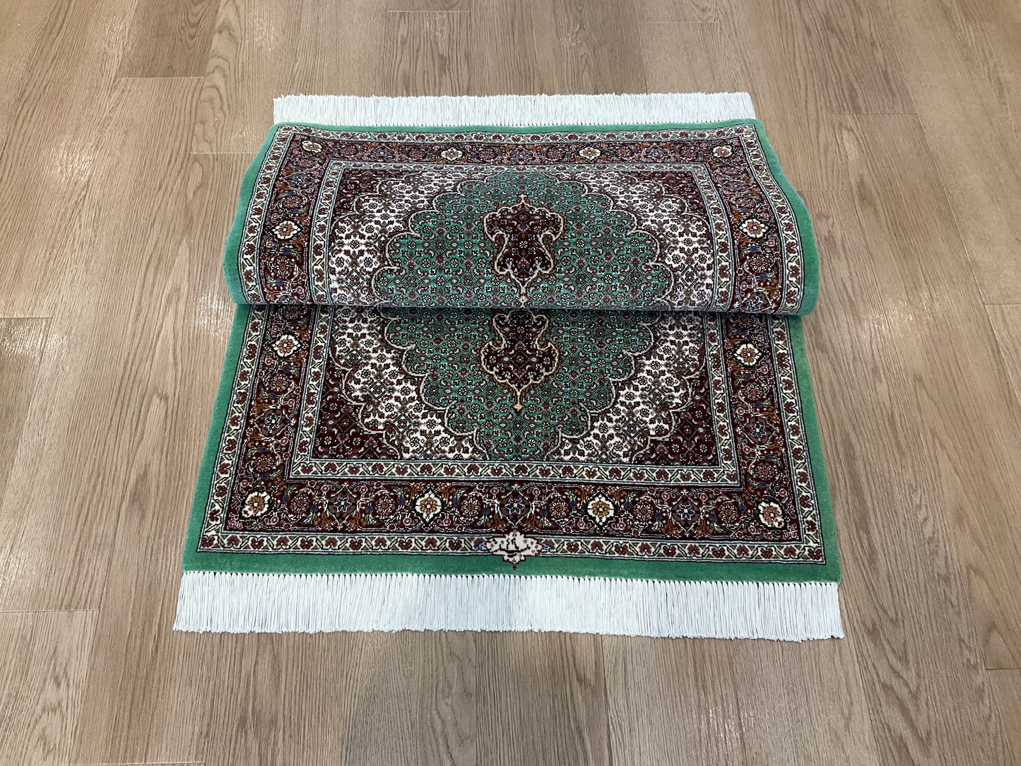 タブリーズ アブドラーヒ工房 130cm x 84cm PS7592