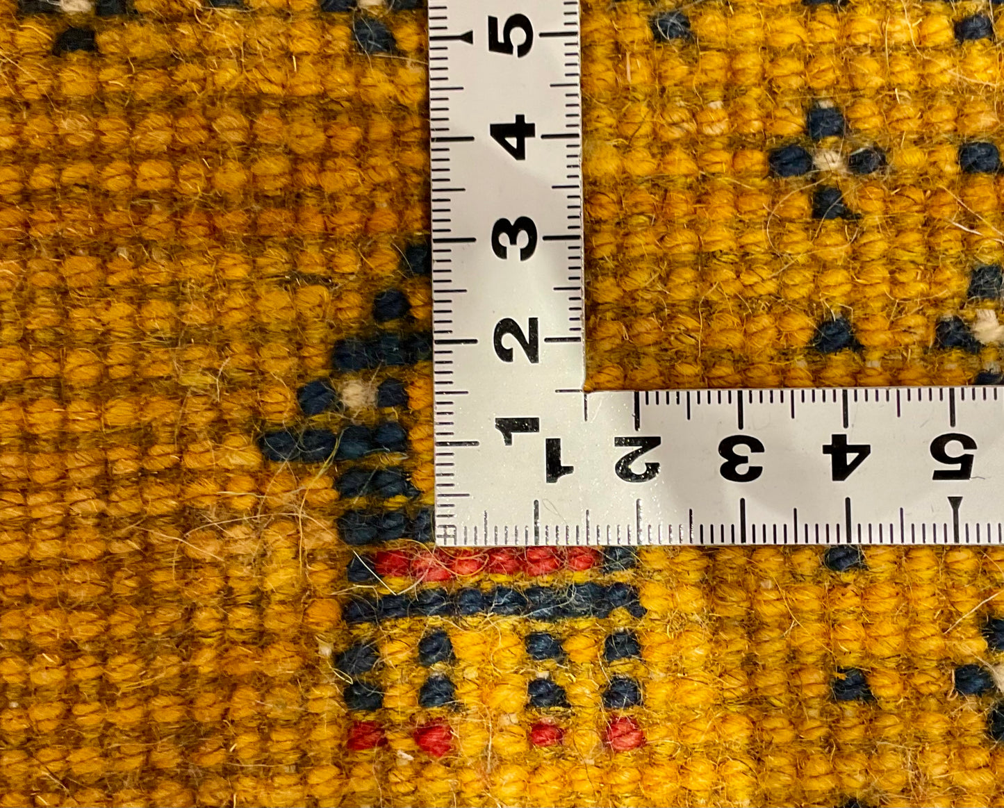 ギャッベ 43cm x 40cm Z1086