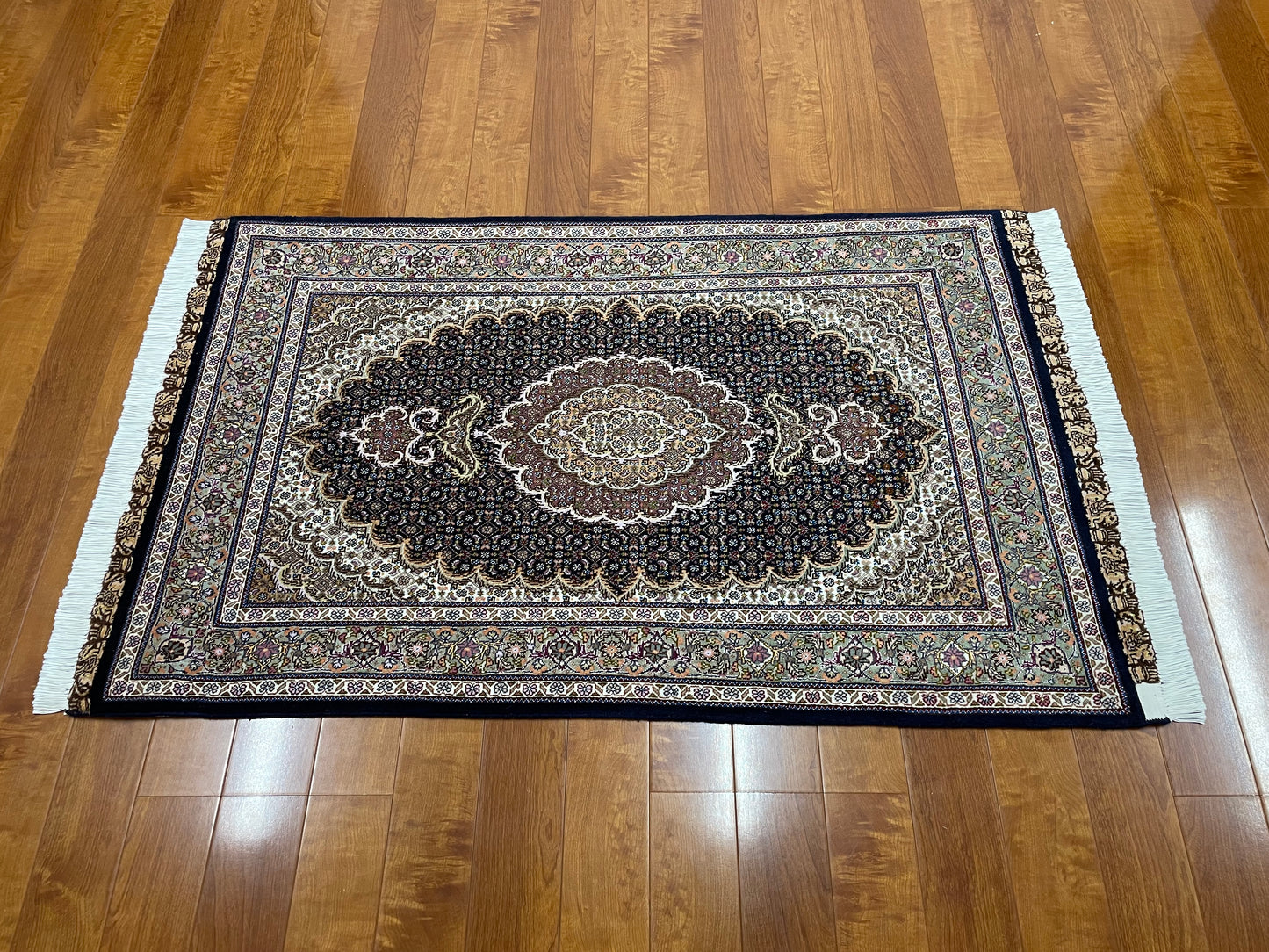 【オンライン限定】タブリーズ 125cm x 82cm PS5286