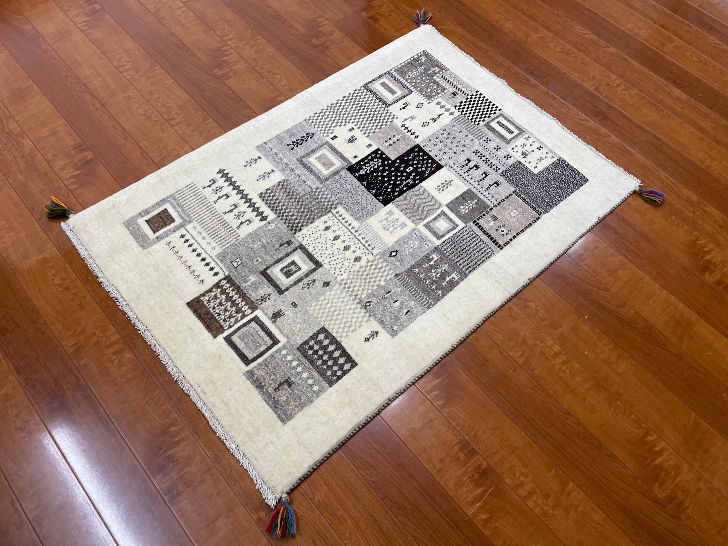 【オンライン限定】カシュクリギャッベ 118cm x 82cm RJ7848