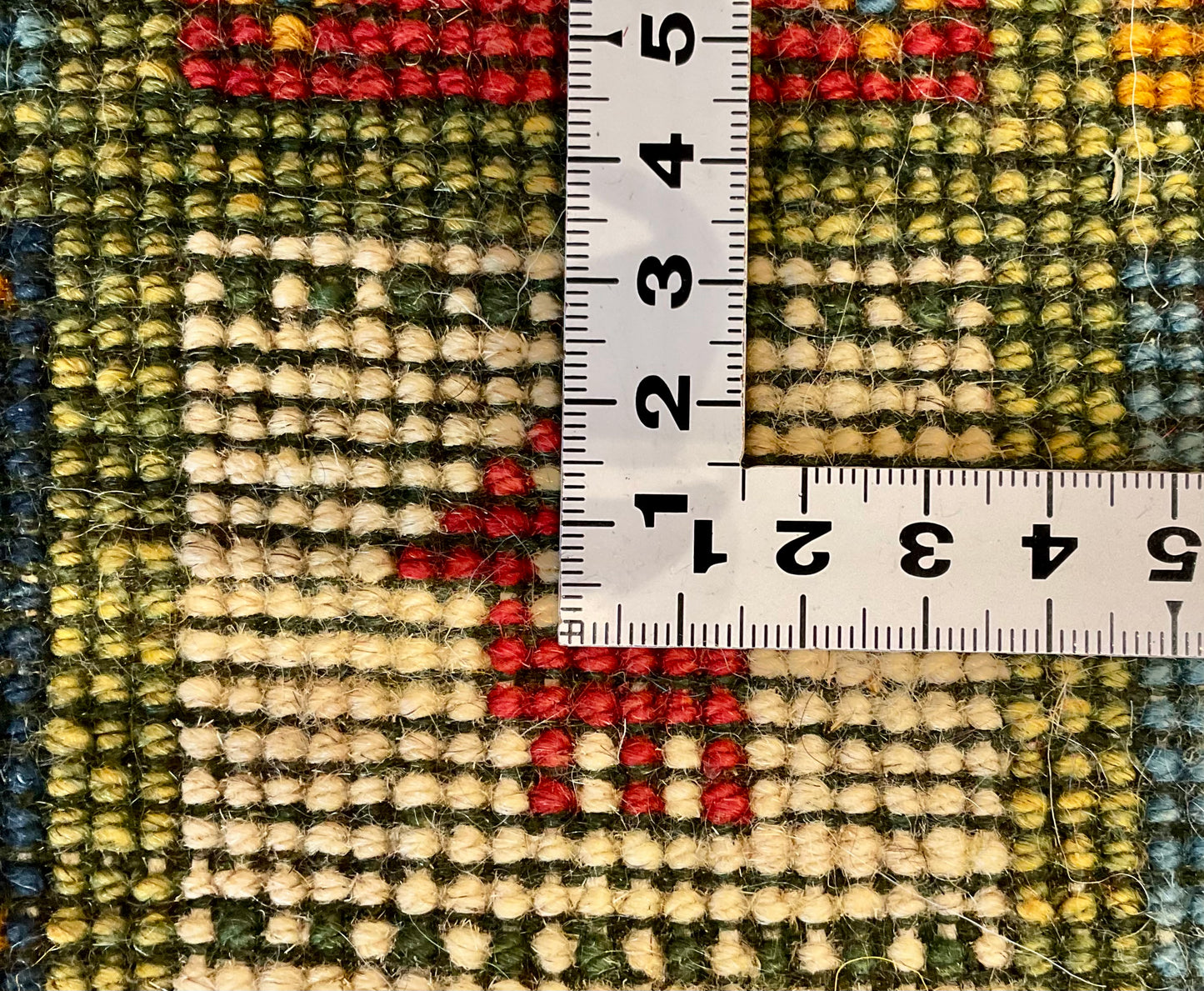 ギャッベ 45cm x 41cm Z966