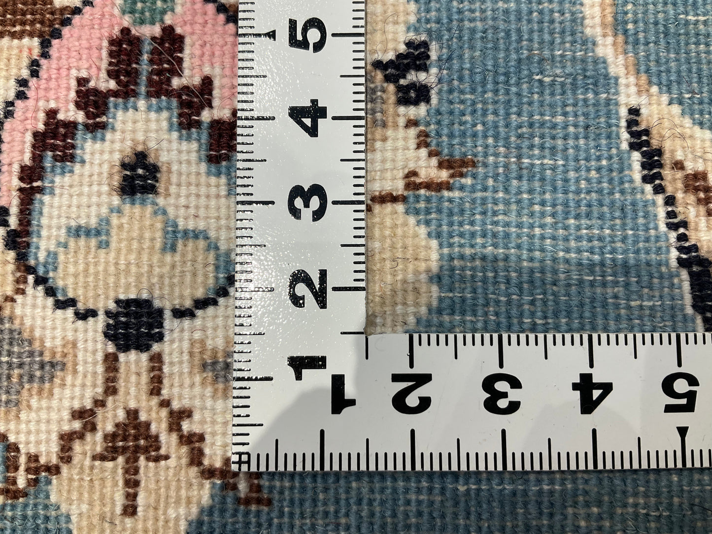 ナインシシラ 93cm x 65cm NT7574