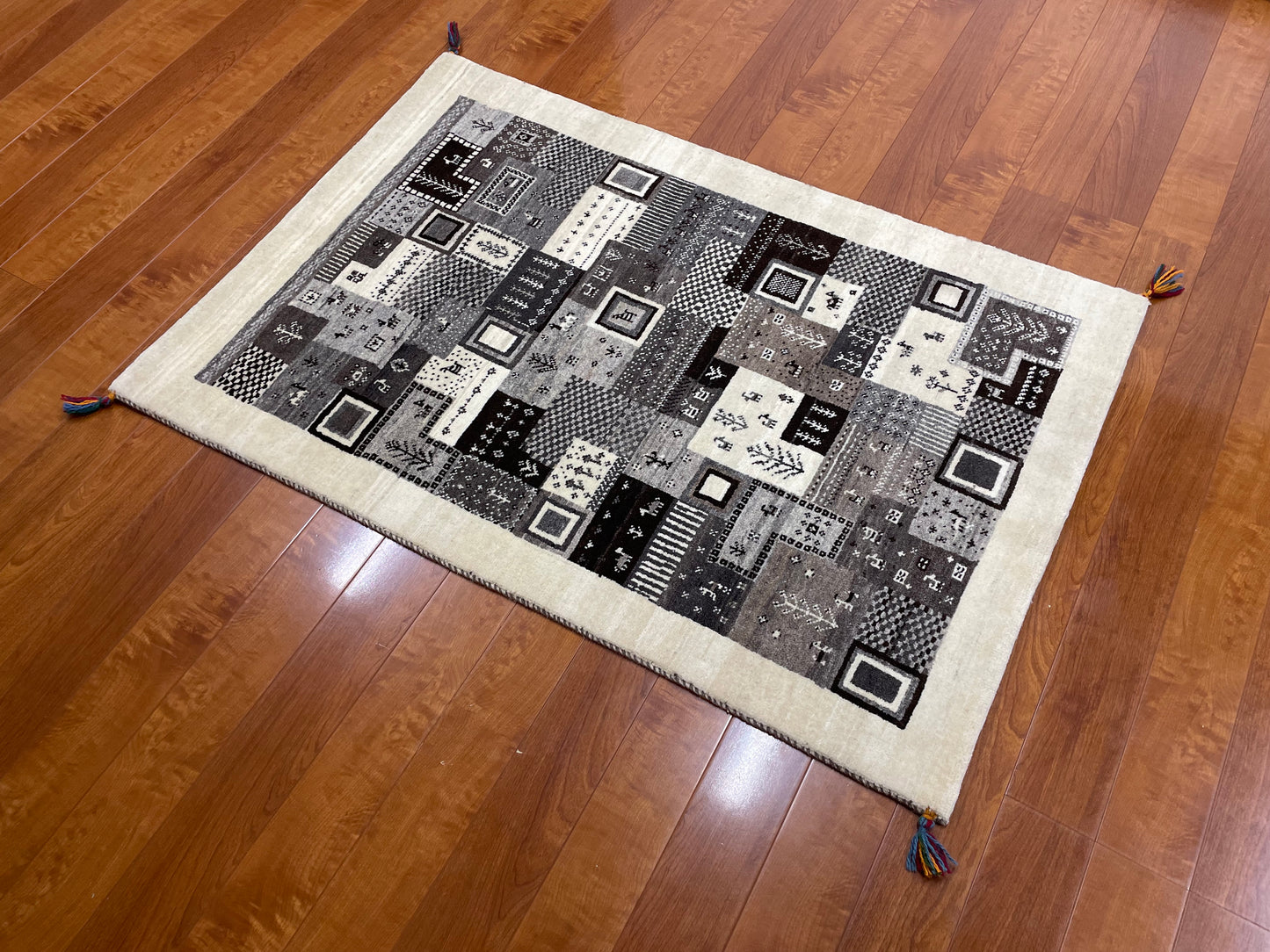 【オンライン限定】カシュクリギャッベ 125cm x 85cm RJ12460