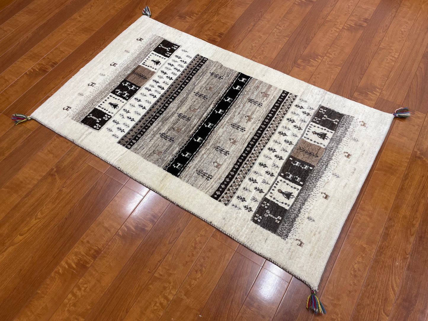 【オンライン限定】カシュクリギャッベ 136cm x 80cm RJ518