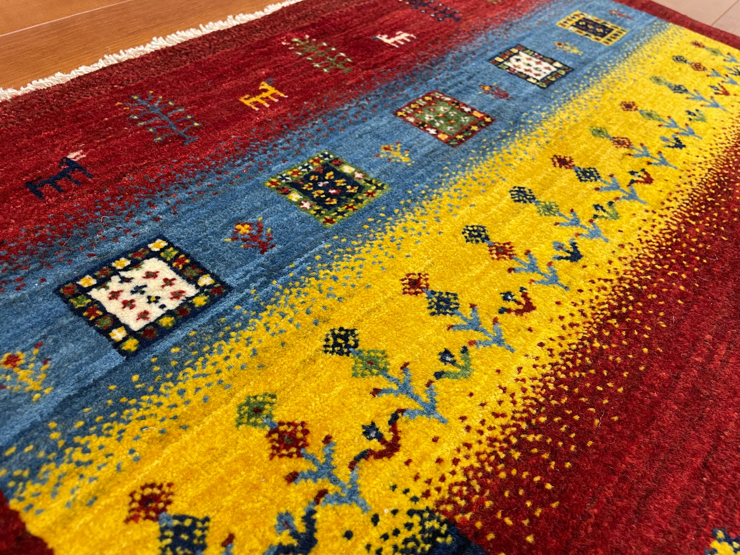 【オンライン限定】カシュクリギャッベ 135cm x 84cm RJ13345
