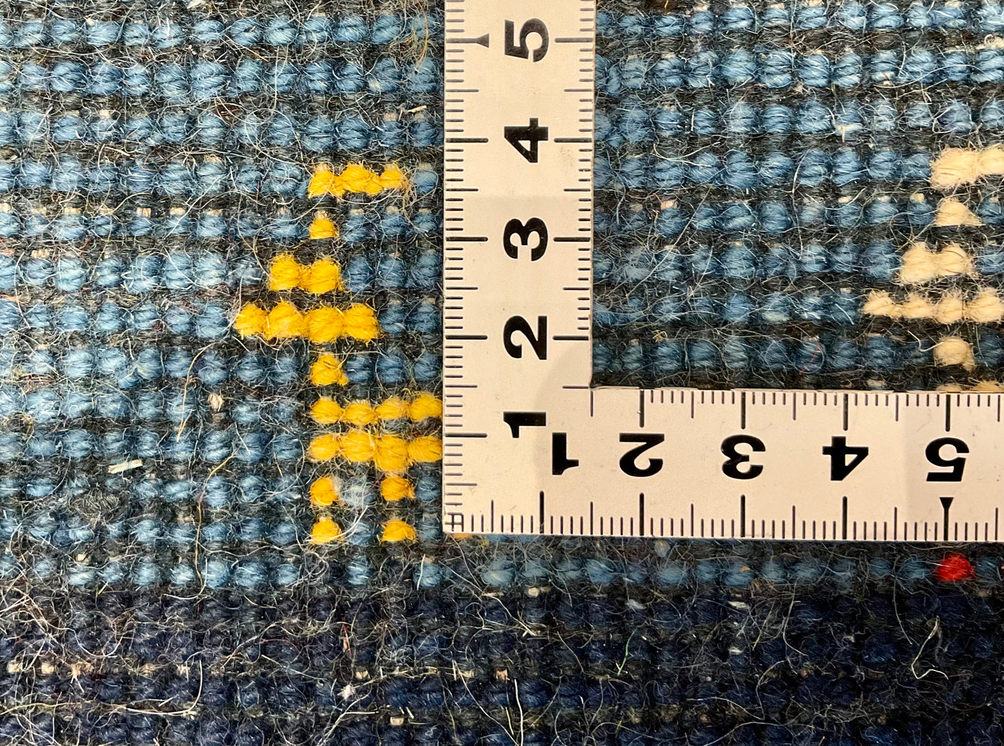 ギャッベ 40cm x 38cm Z90