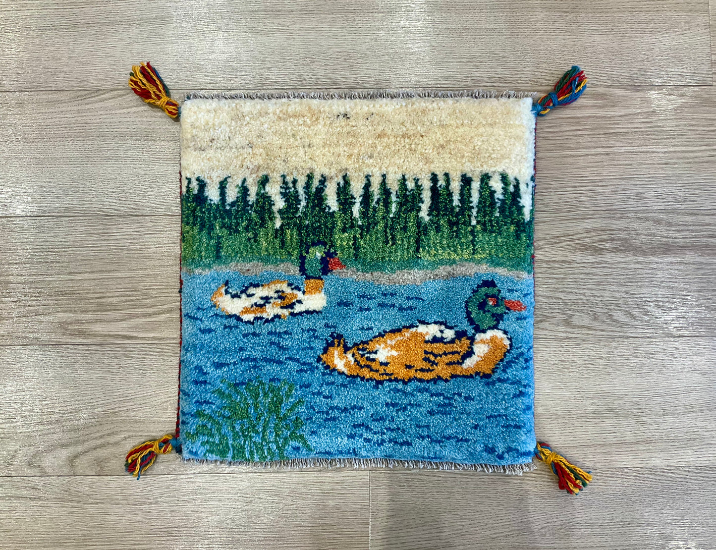 ギャッベ 43cm x 42cm T8346