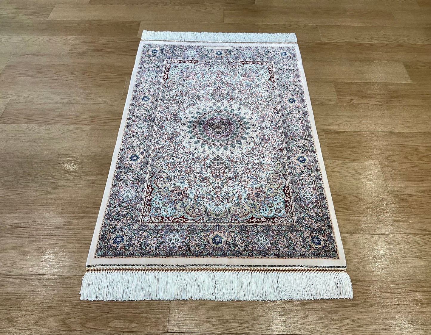 ペルシャンシルク 120cm x 80cm PS9644