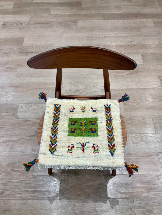 ギャッベ 43cm x 39cm Z1329