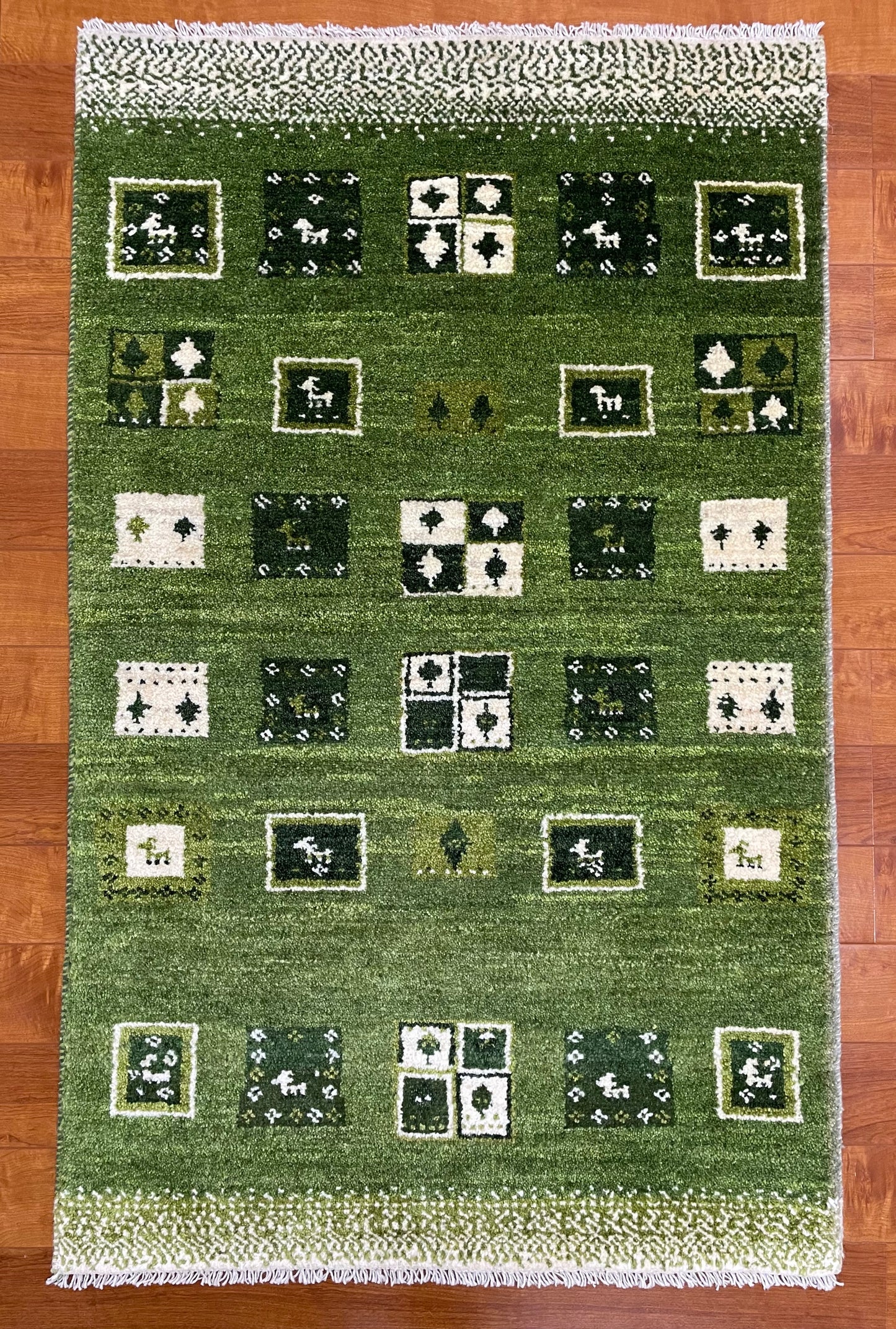【オンライン限定】ギャッベ アマレバフト 127cm x 78cm BT10230