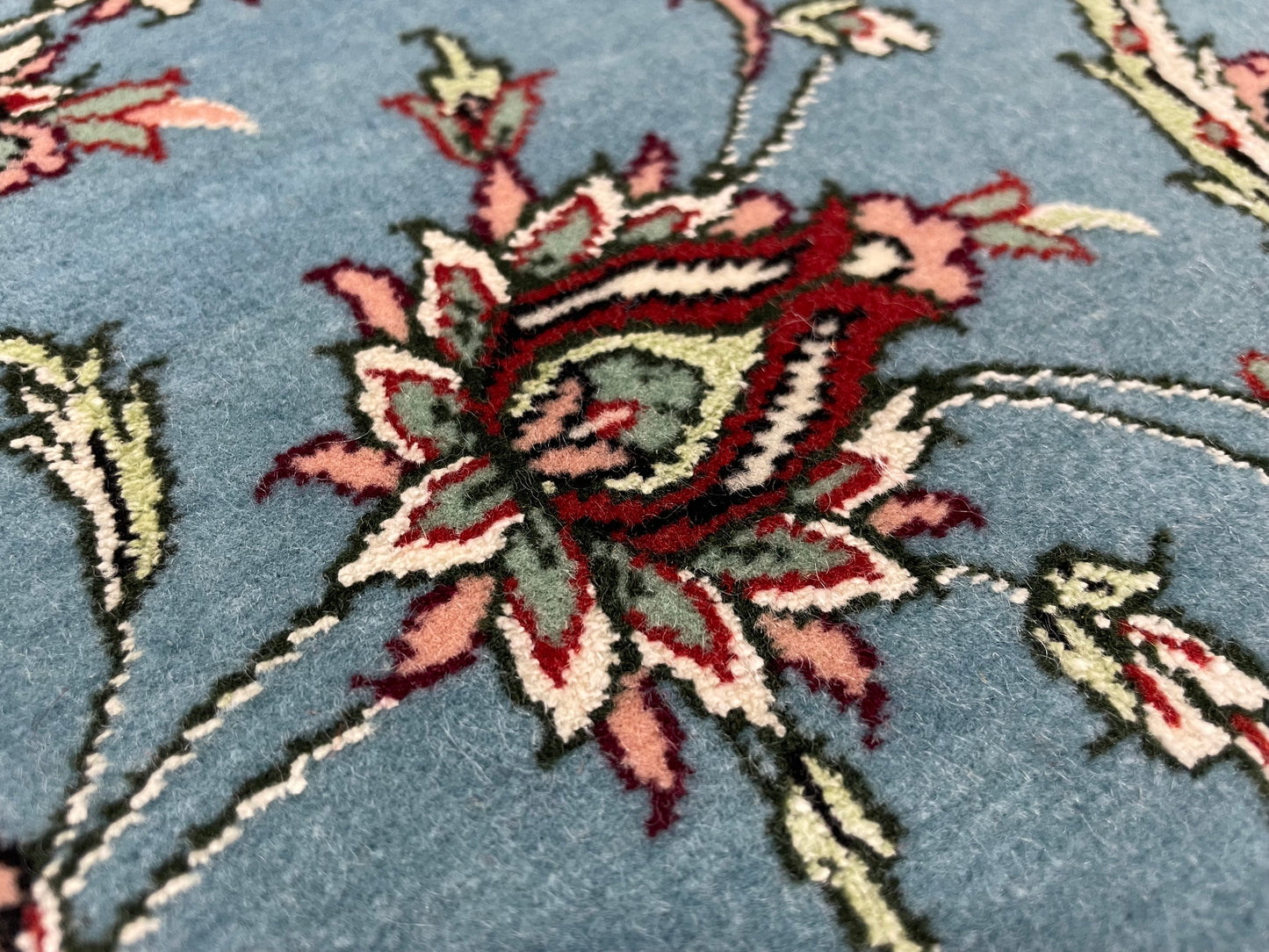 【オンライン限定】イスファハン ダーバリ工房 125cm x 85cm PS9391