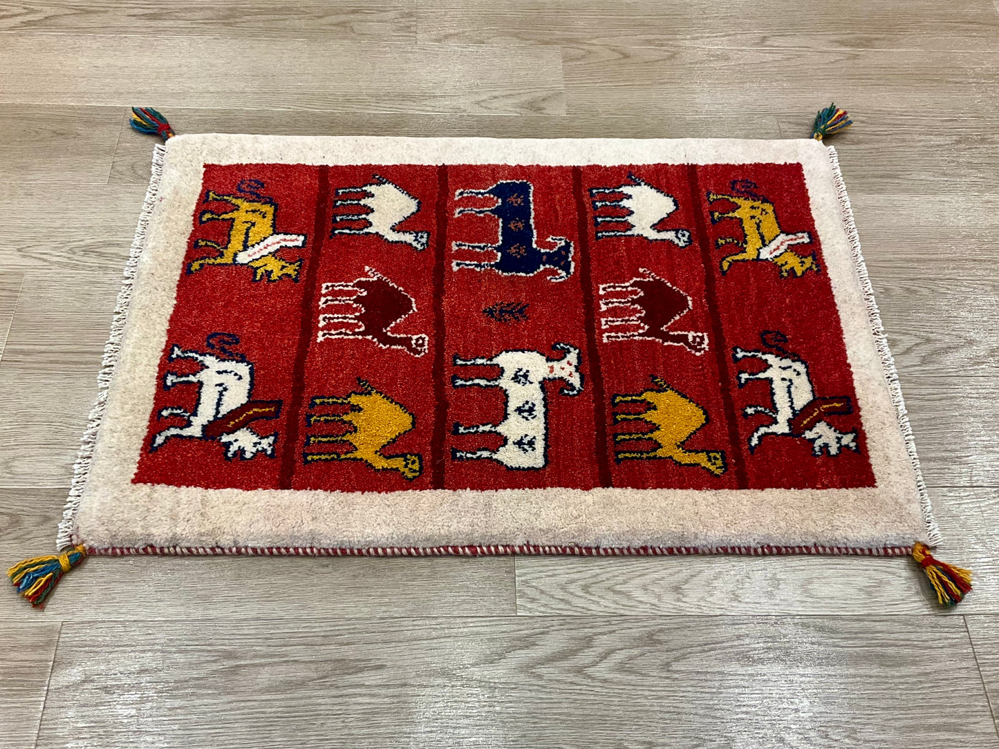 ギャッベ 90cm x 64cm RJ12053