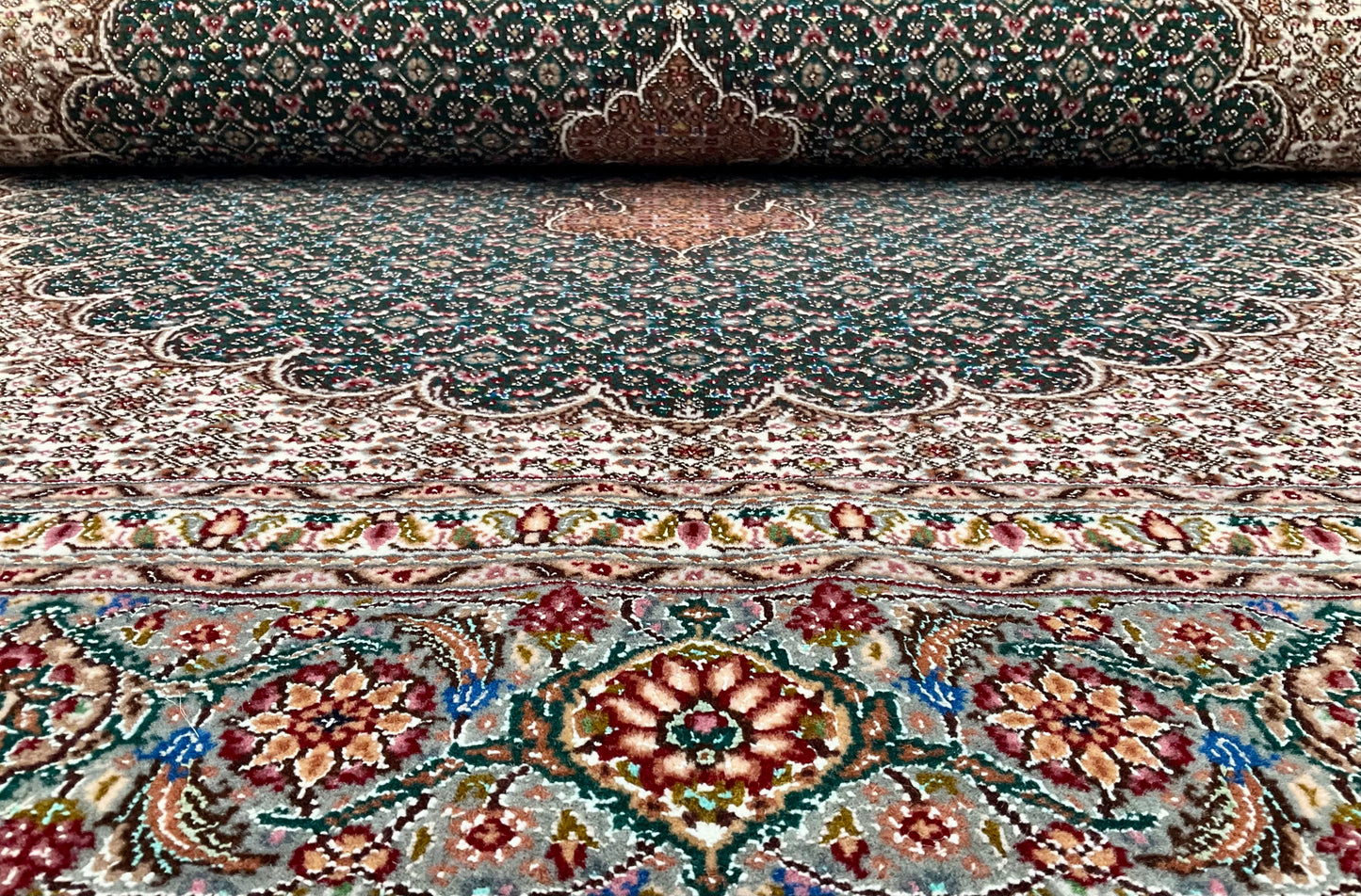 タブリーズ アブドラーヒ工房 200cm x 155cm PS7594
