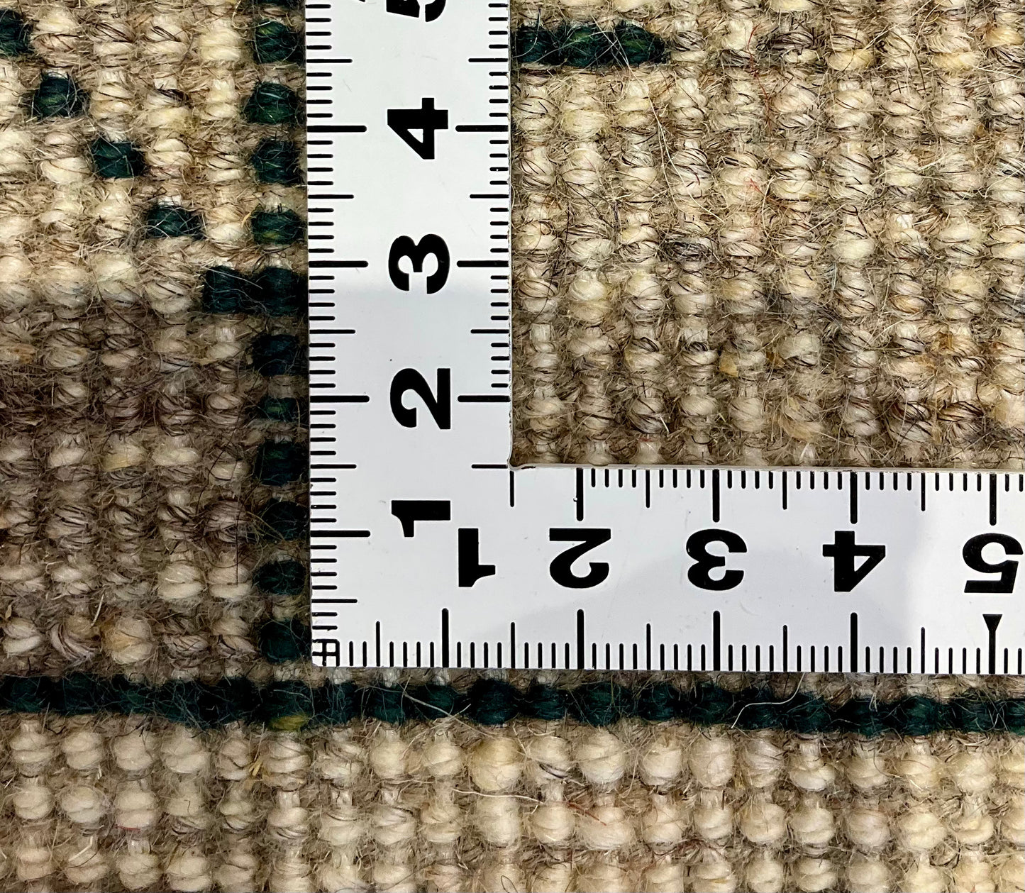 ギャッベ 42cm x 40cm T580