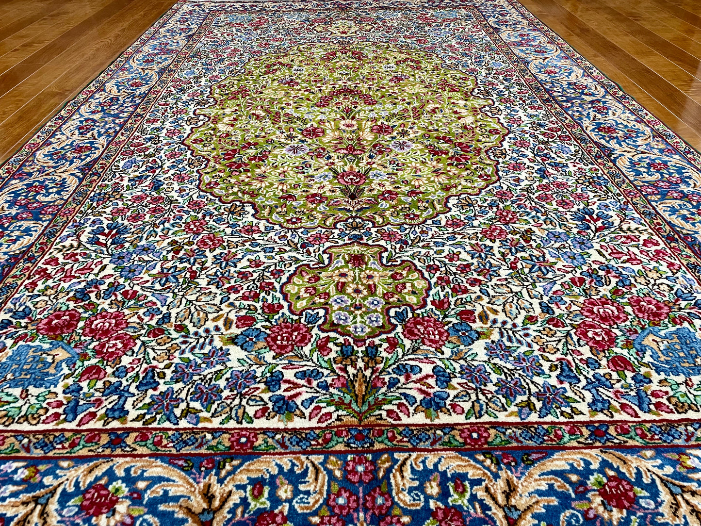 【オンライン限定】ケルマン 257cm x 153cm NT10498