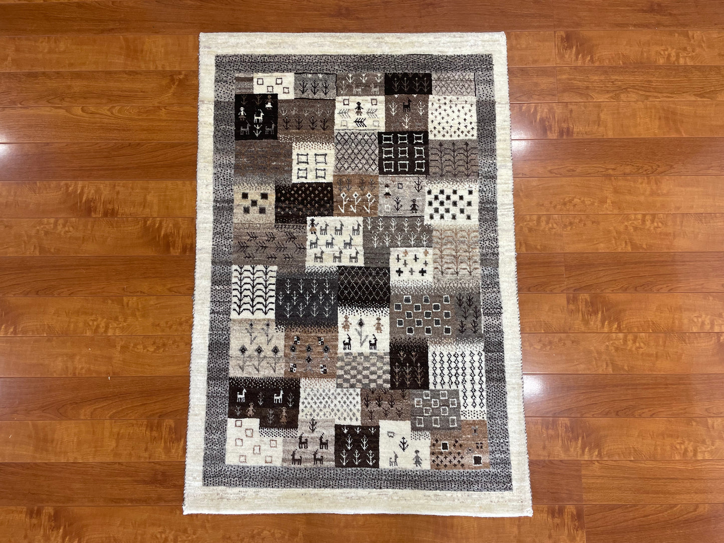 【オンライン限定】カシュクリギャッベ 123cm x 82cm BT13431