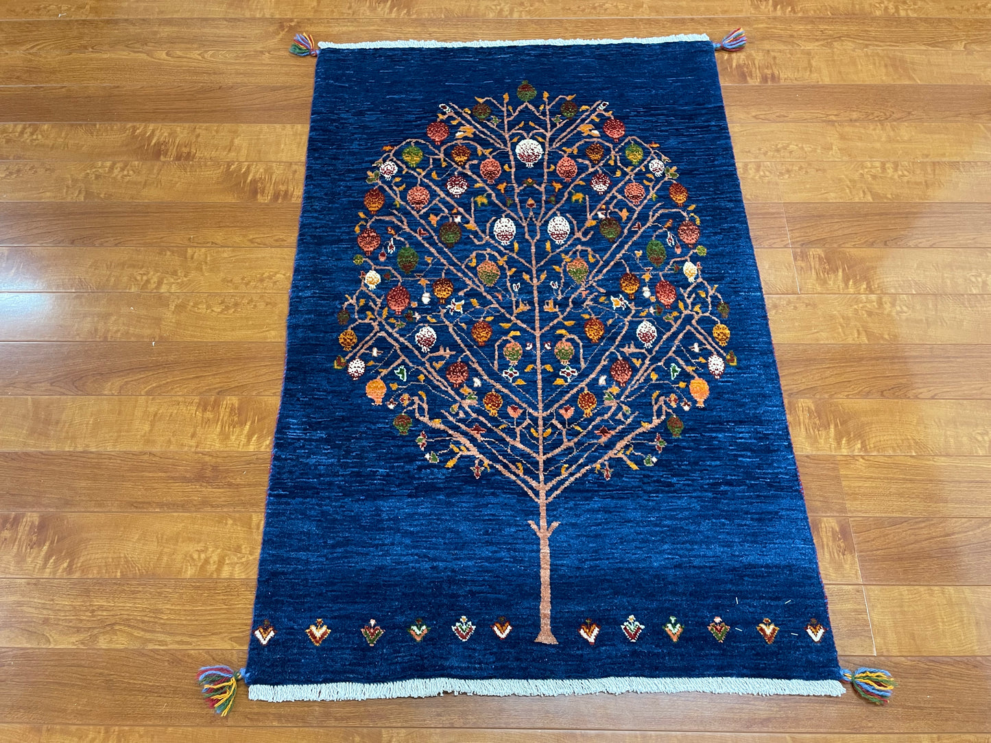【オンライン限定】カシュクリギャッベ 128cm x 84cm RJ7685