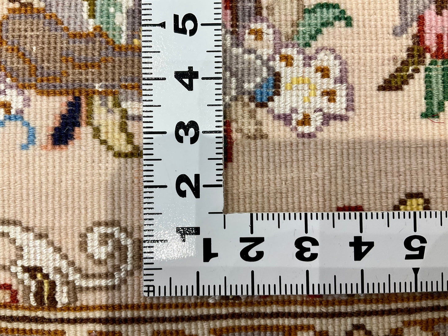 イスファハン サイード工房 132cm x 85cm A22622