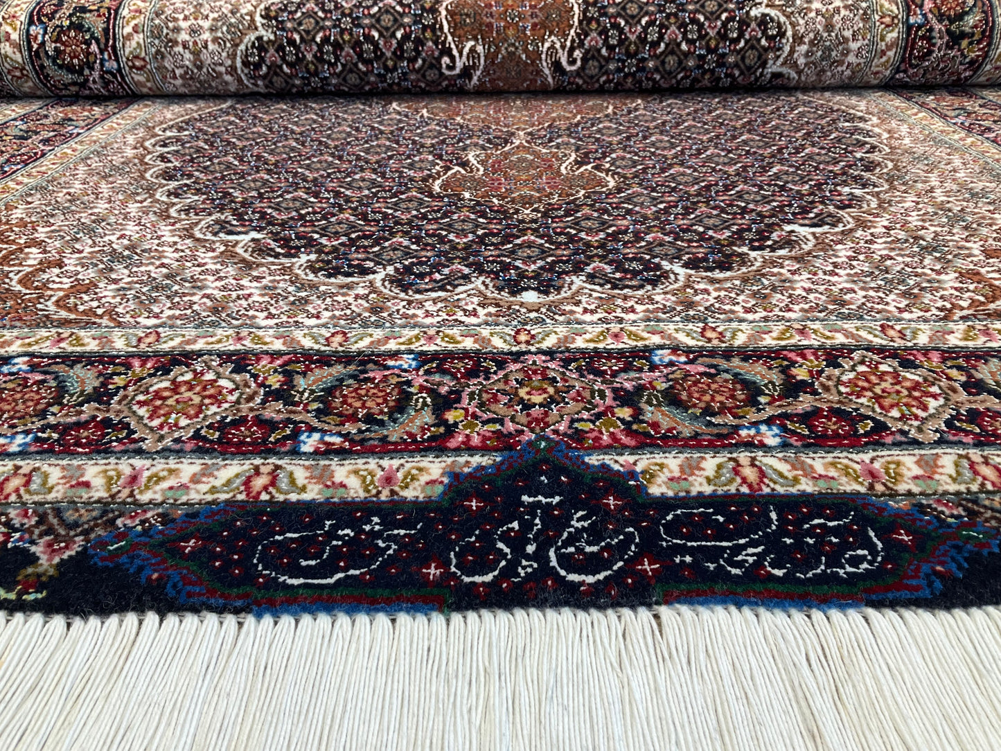 タブリーズ アブドラーヒ工房 157cm x 105cm PS10361