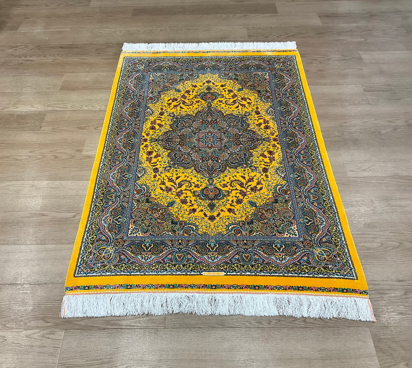 ペルシャンシルク 120cm x 80cm PS11024