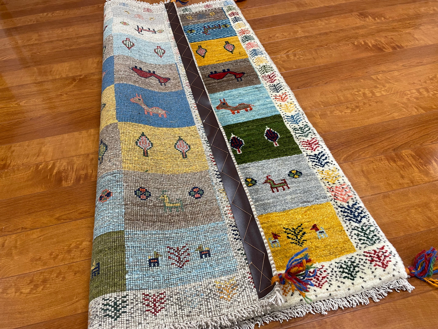 【オンライン限定】ギャッベ アマレバフト 130cm x 87cm RJ8732