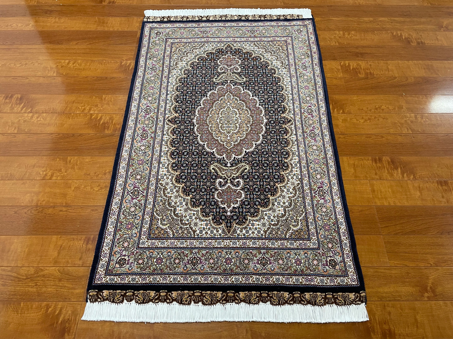 【オンライン限定】タブリーズ 125cm x 82cm PS5286