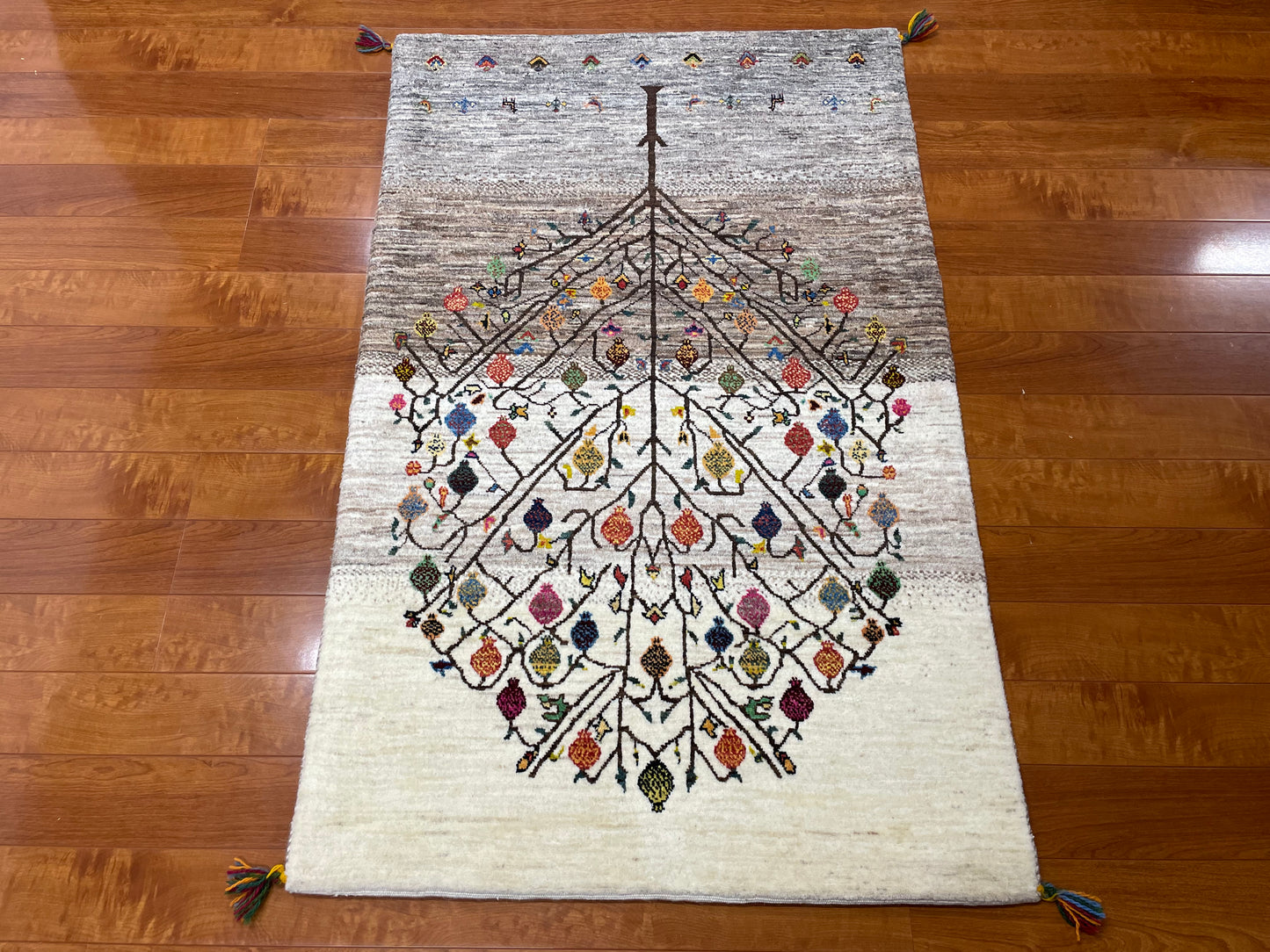 【オンライン限定】カシュクリギャッベ 134cm x 85cm RJ13672
